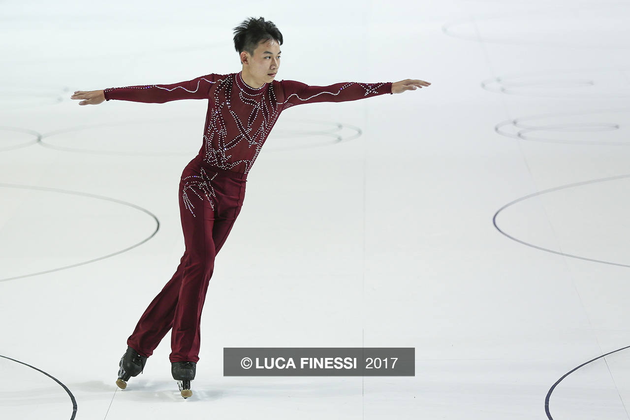 Fotografia sportiva. Un pattinatore al Campionato Mondiale di Pattinaggio Novara 2016. Foto di Luca Finessi.