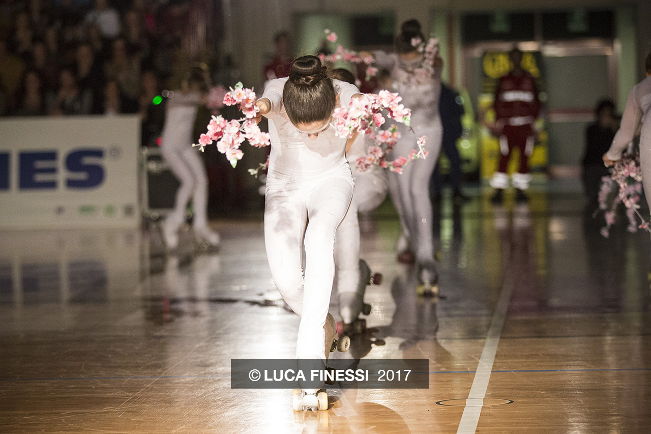 World Championships Roller Artistic Skating, Novara Italy 2016. Campionati del mondo di pattinaggio artistico su rotelle. I World Championships Roller Artistic Skating che si sono tenuti a Novara dal 9 settembre al 8 Ottobre 2016 La 61° edizione dei mondiali di pattinaggio artistico a rotelle. 32 paesi si sono esibiti nei 10 giorni di gara.